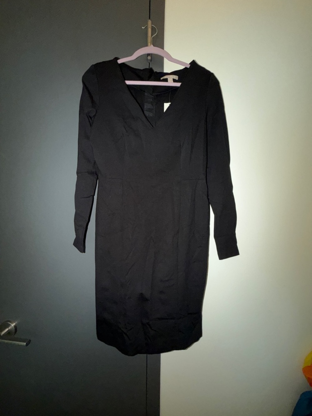 Banana Republic Black V-Neck Long Sleeve Sheath Dress